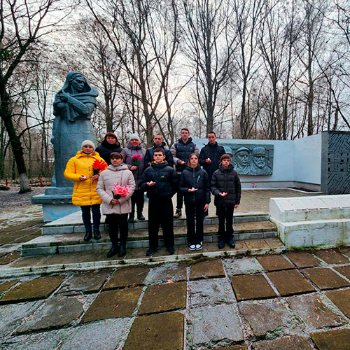 Бессмертен тот, кто Отечество спас