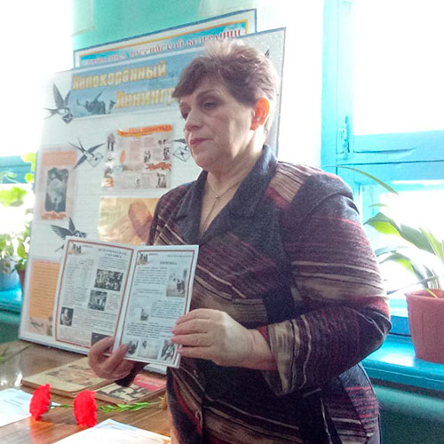 Мы помним подвиг твой, Ленинград!