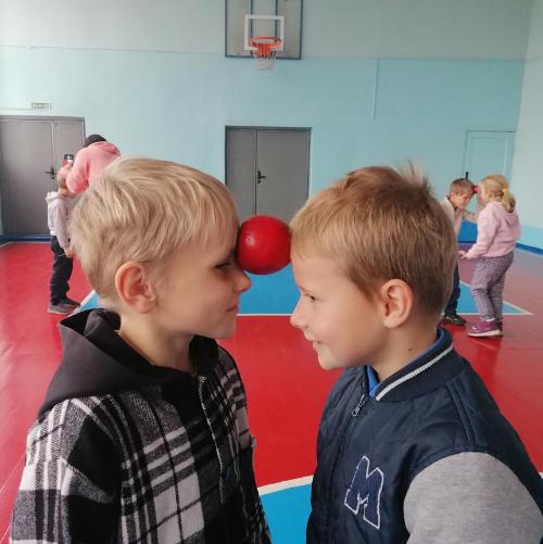 Осенью мы не скучаем, а читаем и играем