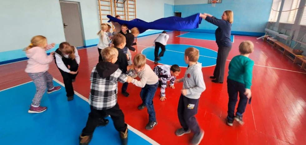 Осенью мы не скучаем, а читаем и играем