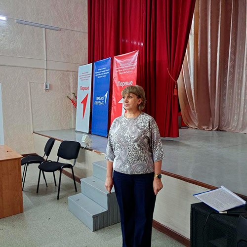 Поэт-чародей Поэт-чародей