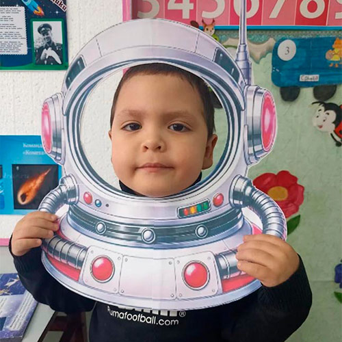 Он всех нас позвал в космос