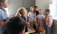 Ну-ка, книжка, повернись, ну-ка, сказка, покажись!