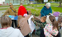 Все мы вместе соберёмся и в мир сказок окунёмся