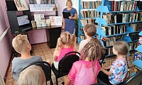Шёл по улице солдат