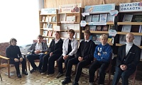 Склоняясь перед памятью поэта