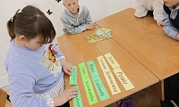 По комнате ходят сказки