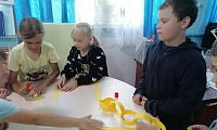 И кот ученый свои мне сказки говорил