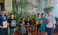 Веселимся и играем, и нисколько не скучаем