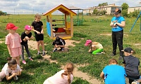 Маленькие истории о больших динозаврах