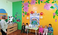 Пусть детство звонкое смеётся!