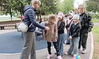 Все мы вместе соберёмся и в мир сказок окунёмся