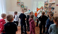 За морями, за лесами ждут нас сказки с чудесами