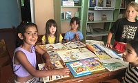 Путешествуют детишки по страницам добрых книжек