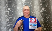 Мы поздравить Вас спешим