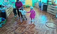 Пусть детство звонкое смеётся!