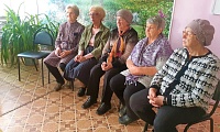 Окрасился месяц багрянцем…