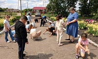 Ну-ка, книжка, повернись, ну-ка, сказка, покажись!