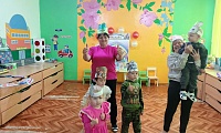 Пусть детство звонкое смеётся!