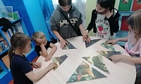 И кот ученый свои мне сказки говорил