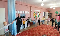 Паровоз стихов весёлых