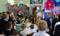 Будем книжки мы читать, безопасность изучать