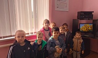 Ребятишки в гости к книжкам
