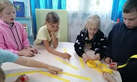 И кот ученый свои мне сказки говорил