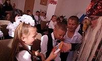 Первоклассные ребята на пути к открытиям
