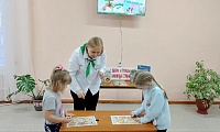 На книжной странице звери и птицы