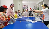 Осенней порой мы играем с детворой