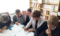 Склоняясь перед памятью поэта